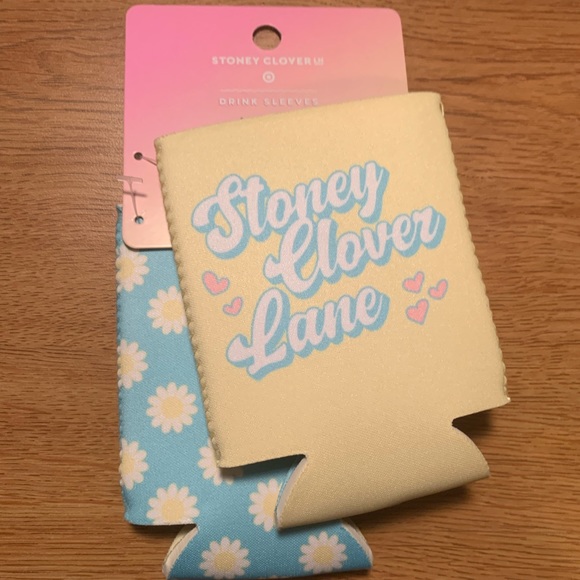 Stoney Clover Lane drink coozy 2pk - Picture 3 of 3